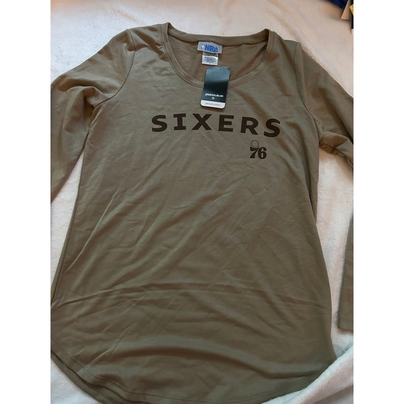 NBA Tops - NBA Philadelphia‎ 76ers Long Sleeve Tee. Khaki Green. Medium. NWT